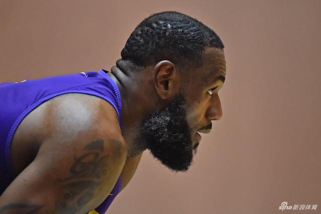 超5万名车迷打卡上赛场 2026中国超级跑车锦标赛上海站落幕